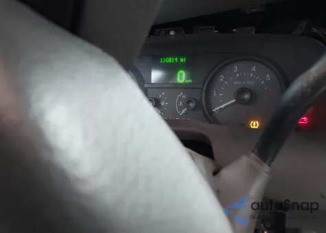 2008 Mercury Grand Marquis Ls from USA, damaged, VIN 2MEFM75V68X620164